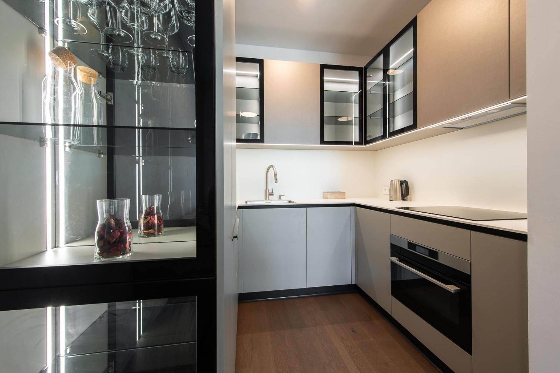 Nikas Eurovea Apartments - Free Parking Братислава Екстер'єр фото