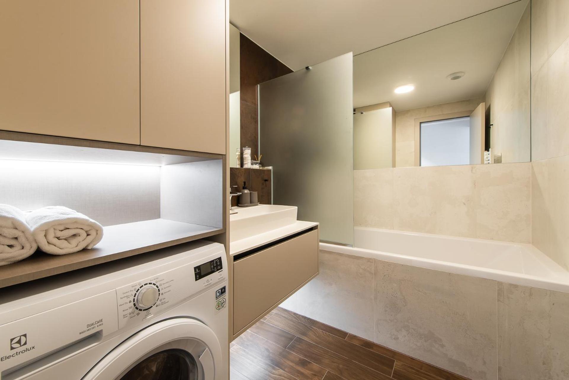 Nikas Eurovea Apartments - Free Parking Братислава Екстер'єр фото
