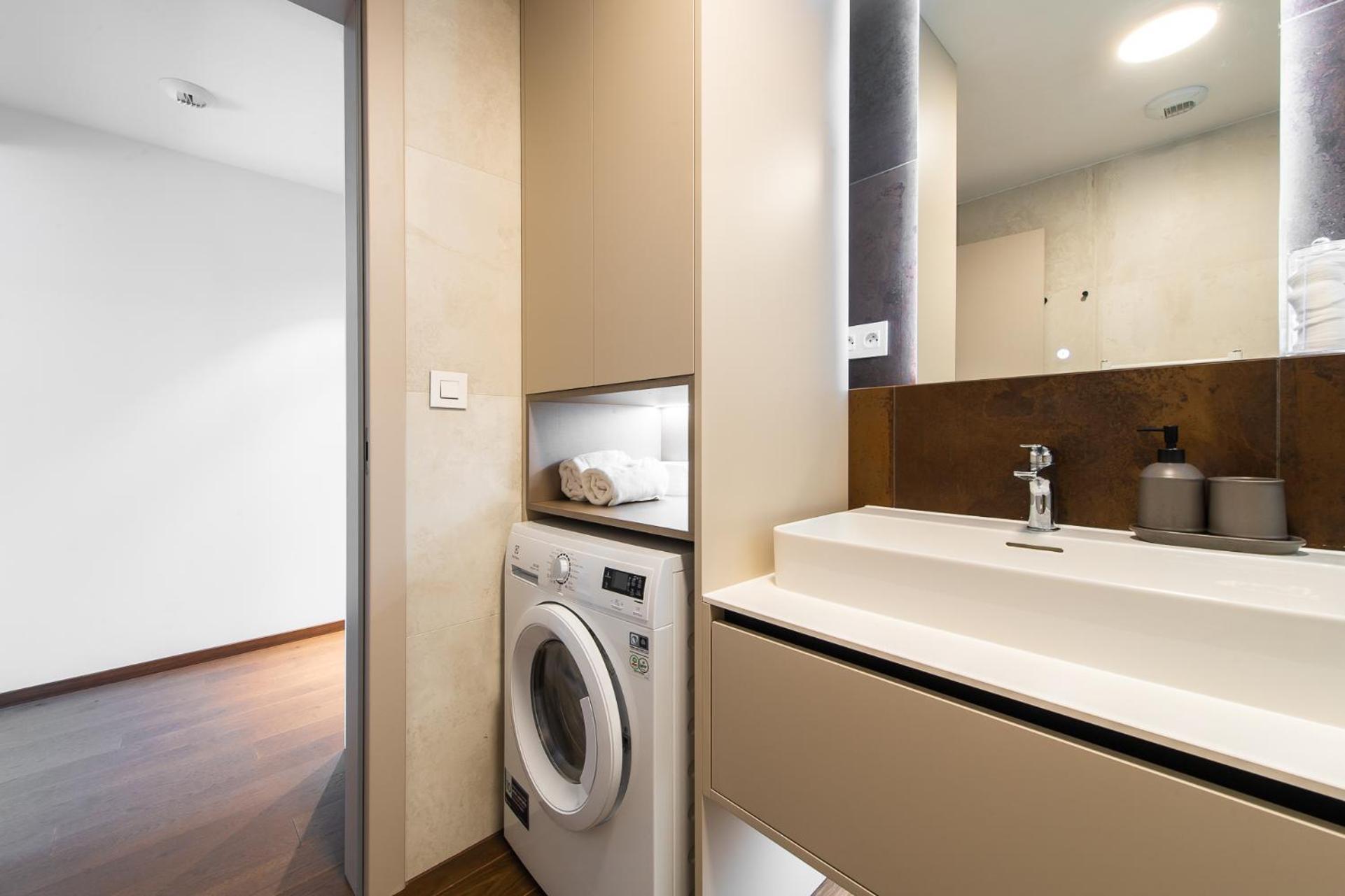 Nikas Eurovea Apartments - Free Parking Братислава Екстер'єр фото